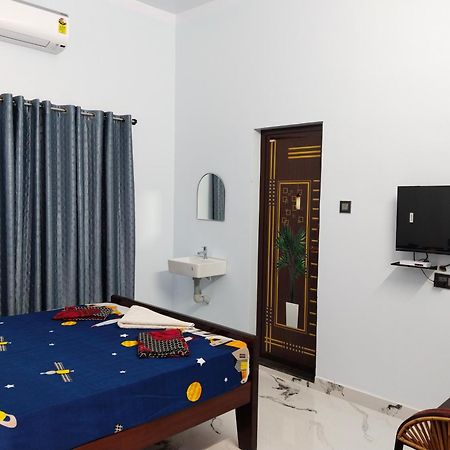 Отель Vedhav Residency Канниякумари Экстерьер фото